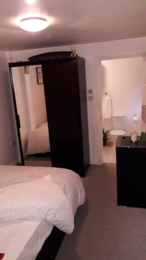 Cosy London Holiday Home מראה חיצוני תמונה
